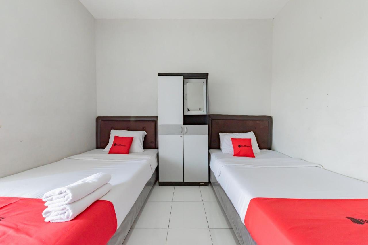 เรดดอร์ซ ชาเรียะห์ เนียร์ อาร์เอส เฮอร์มินา ซูคาบูมิ Hotel ซูกาบูมี ภายนอก รูปภาพ
